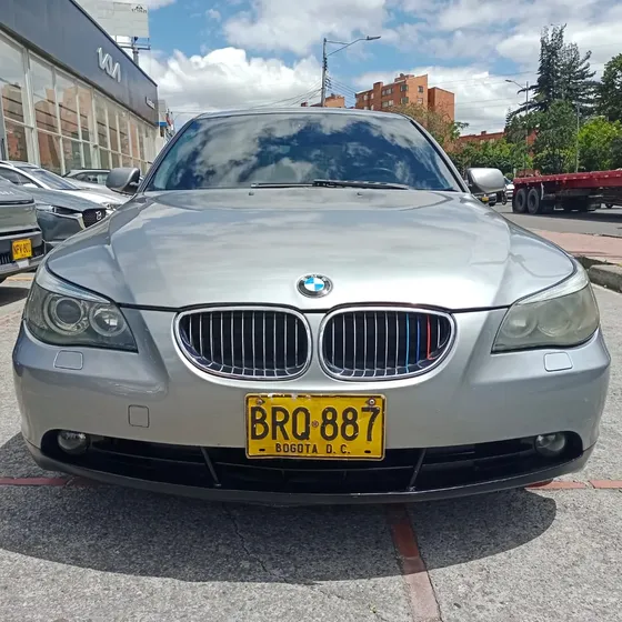 BMW Serie 5 2005 2.5 525i Aut Cuero Techo Full Equipo
