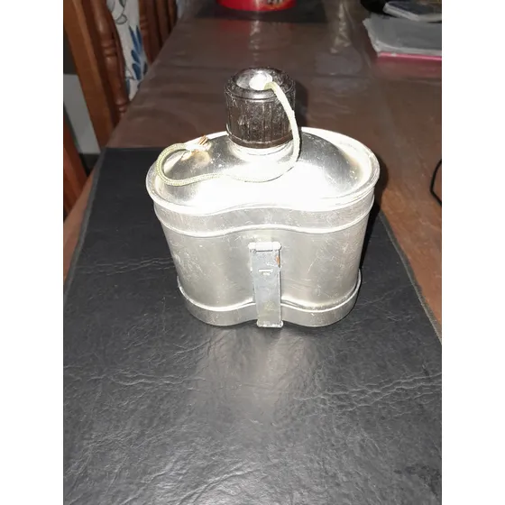 Cantimplora De Aluminio, Y Marmita