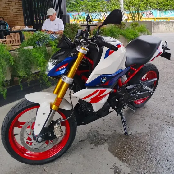 Bmw / G 310 R /  Deportiva / 2023