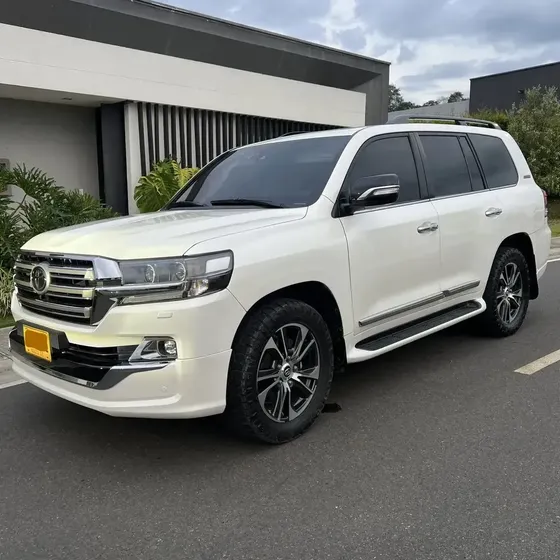 Toyota Land Cruiser 2020 Executive Lounge