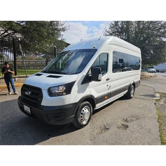 Ford Transit 2.2 Pasajeros Larga Techo Alto Custom Mt