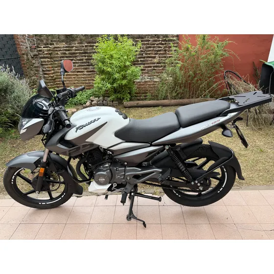 Rouser Ns125