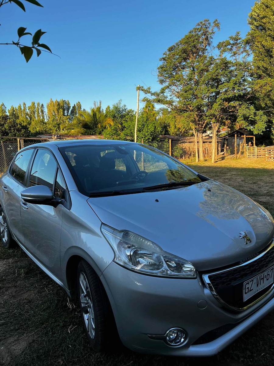 Peugeot 208 Allure 1.4 T Diésel