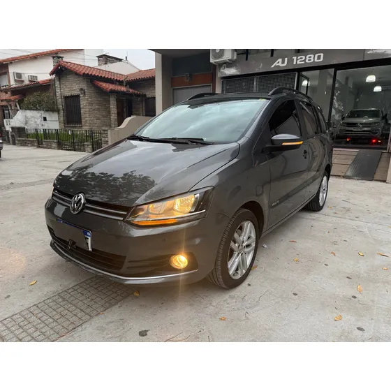 Volkswagen Suran 1.6 Imotion Highline 110cv