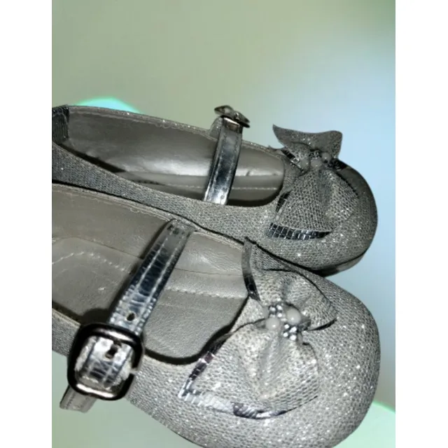 Zapatos Zapatillas De Niña (talla 19) Color Gris Plateado