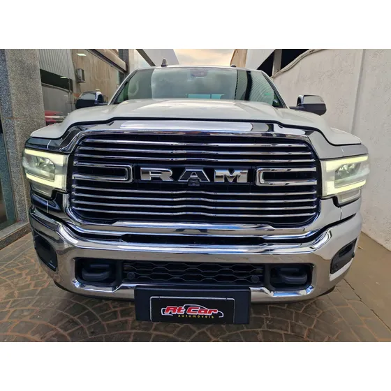 Ram 3500 6.7 I6 Turbo Diesel Laramie Cd 4x4 Automático