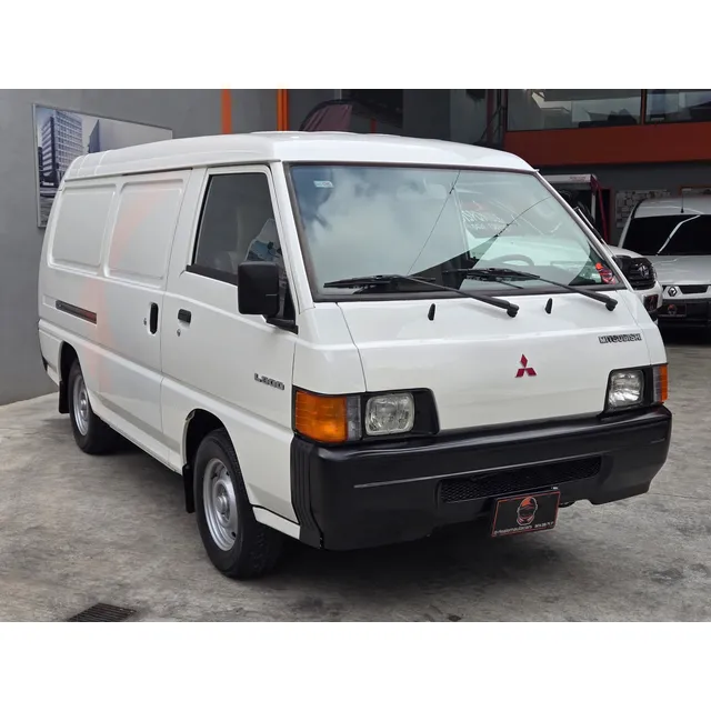 Mitsubishi Panel L300