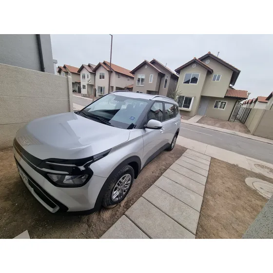 Kia Motors Carens Mt