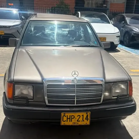 Mercedes-Benz E300 2001 2.0 W213