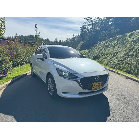 Mazda 2 1.5 Grand Touring Lx Sedan