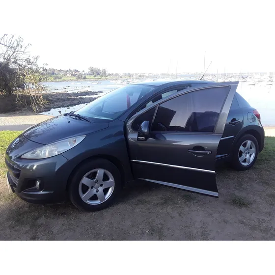 Peugeot 207 1.4 Active 75cv
