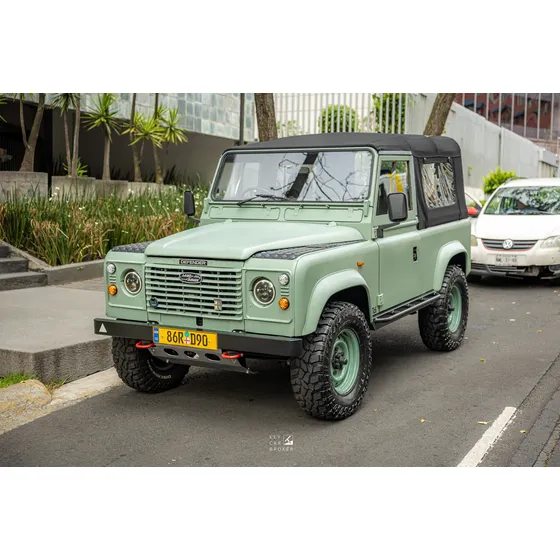 Land Rover Defender 90 Tdi