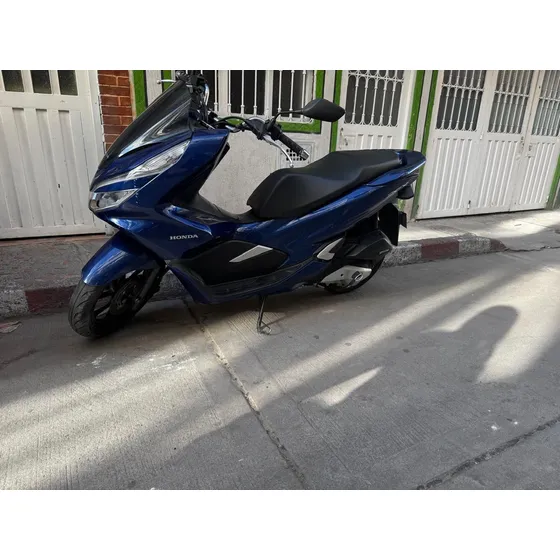 Moto Honda Pcx 150 Azul Con Llave De Proximidad