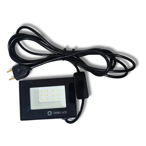 Refletor Pendente Led 20w C/ Imã Cabo 7 Metros E Interruptor