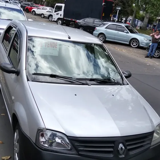 Renault Logan 2010 1.4 Entry Familier