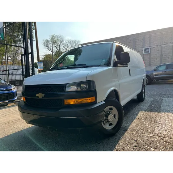Chevrolet Express 6.0 Cargo Van Ls At