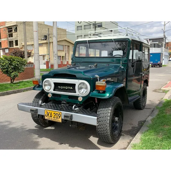 Toyota Fj Cruiser .