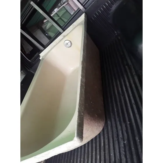 Bañera Tipo Jacuzzy De Fibra De Vidrio. 