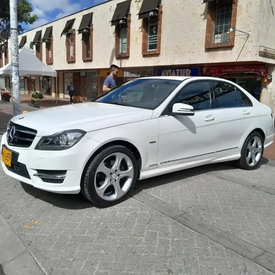 Mercedes-Benz Clase C 2014 200 At 1.8