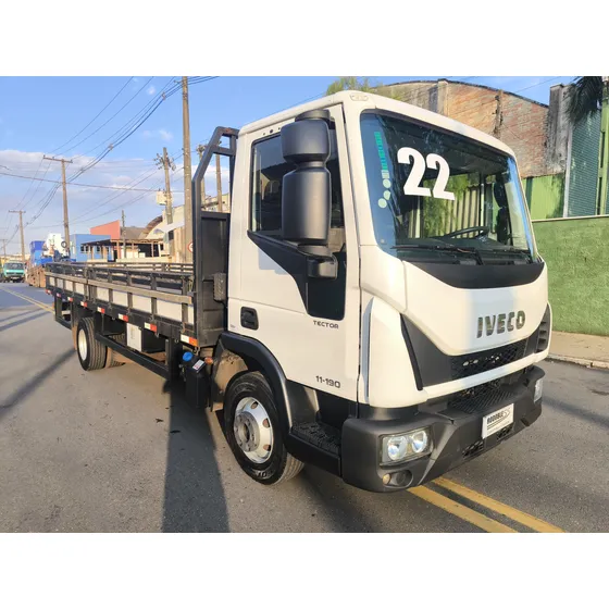 Caminhao Iveco Tector  11-190 Carroceria