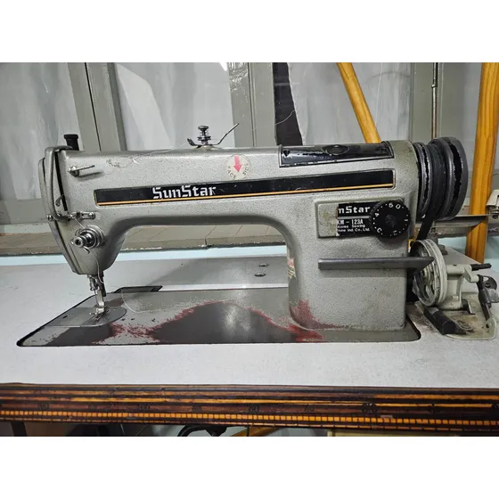 Maquina De Coser Recta Industrial Sunstar Km123a Usada Impec