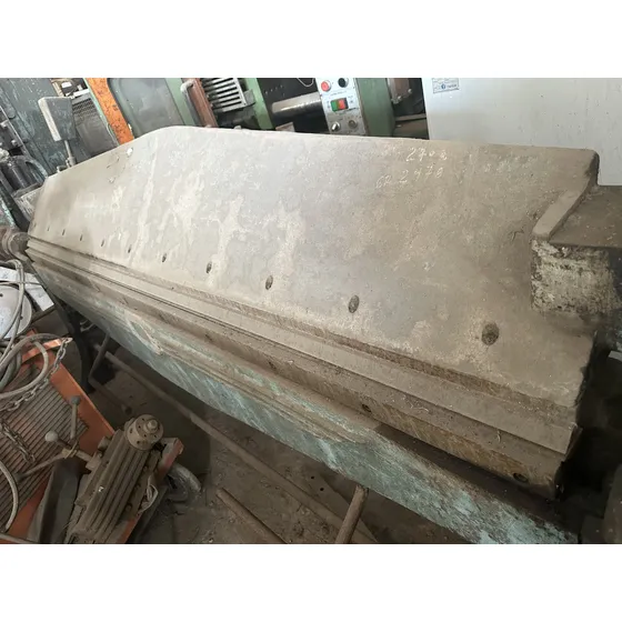 Plegadora Pestañadora Dobladora De Chapa Daisa 2450mm