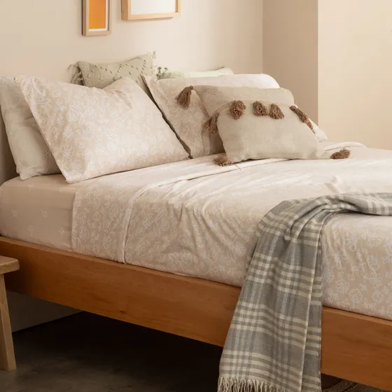 Juego de sábanas 2 plazas Queen size extra suave flor pureza color beige Arredo