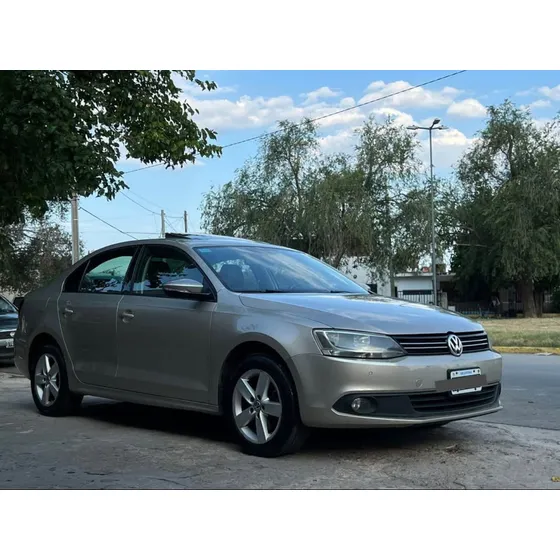 Volkswagen Vento 2.0 Luxury I 140cv