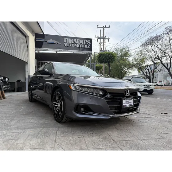 Honda Accord 2.0 Touring At