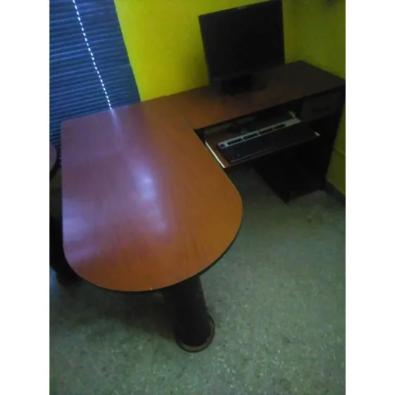 Escritorio En Madera Y Formica Para Oficina Casi Nuevo.