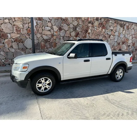 Ford Explorer 4.6 Xlt V8 3er Asiento Sync 4x2 Mt