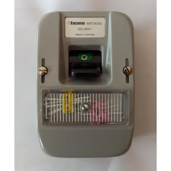 Interruptor Con Fusible Marca Bticino Modelo 603g 32a 400v