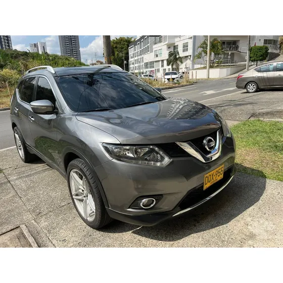 Nissan X-trail 2.5 Exclusive