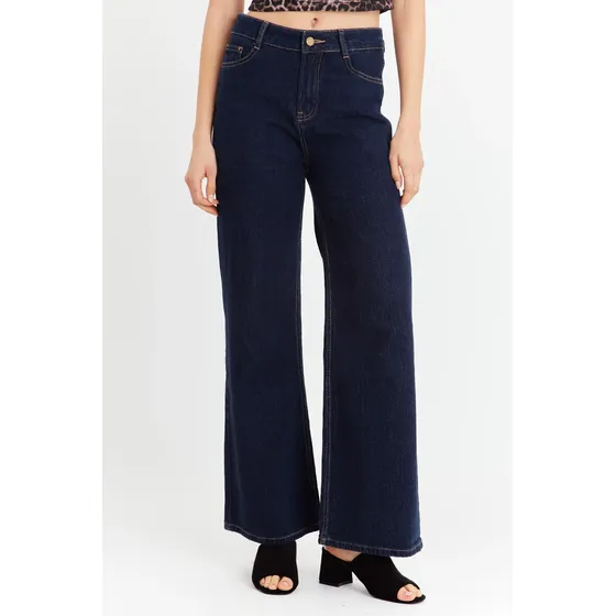 Jeans Básico Pierna Acampanada
