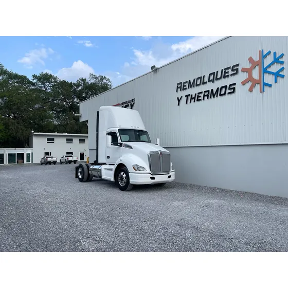 Camion 2017 Daycab Kenworth T-680