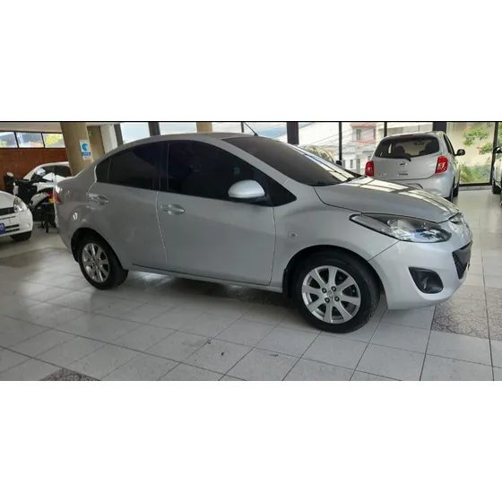 Mazda 2 1.5 15nm1 Sedan