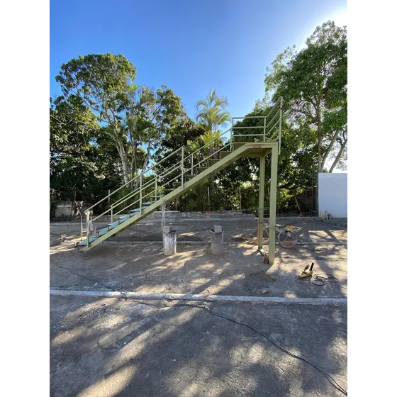 Escalera Metálica De 2.8 Mt