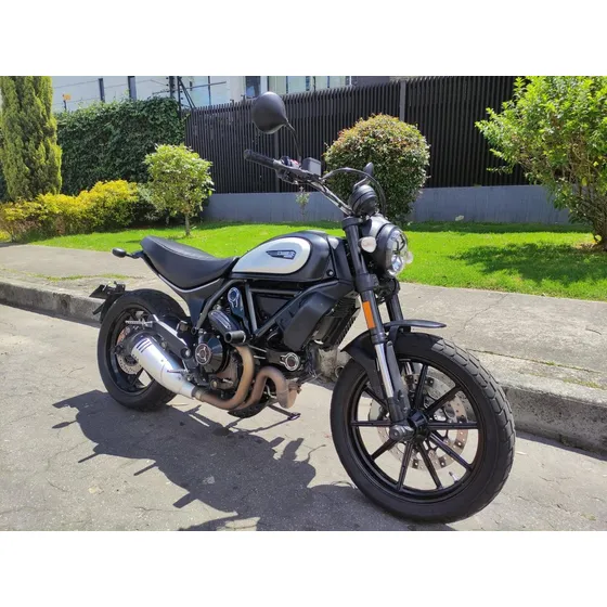 Ducati Scrambler 800 Dark Stealth 2021 