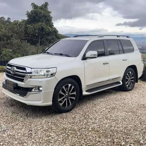 Toyota Land Cruiser 2015 4.5 Vx