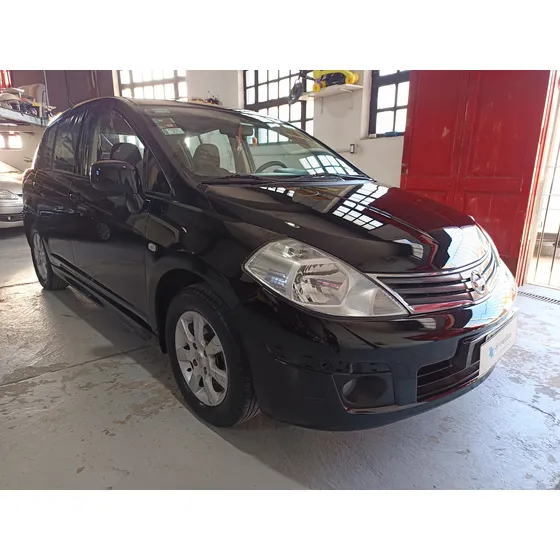 Nissan Tiida 1.8 Acenta