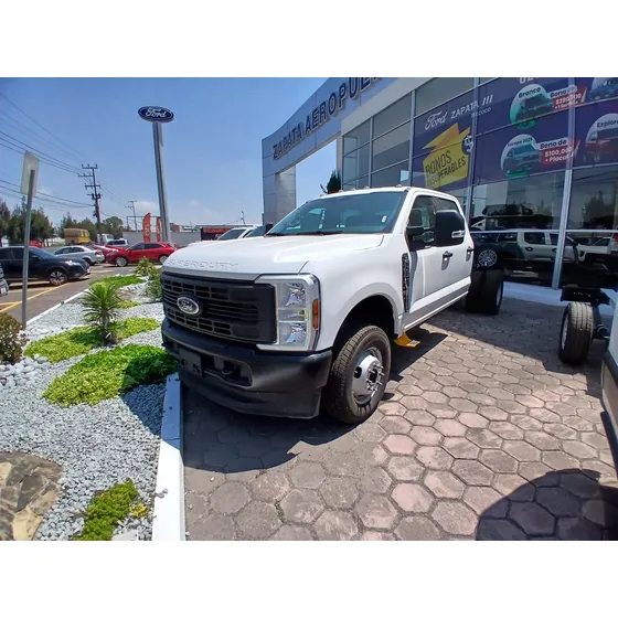 Ford F-350 Xl Dc 4x4 7.3 L V8 Ta