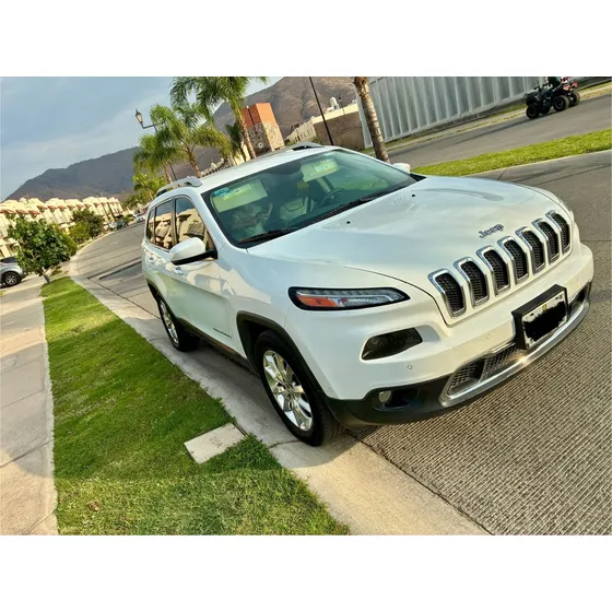 Jeep Cherokee 2.4 Limited Mt