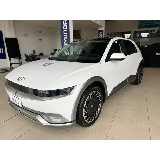 Hyundai Ioniq Eletric Vehicle