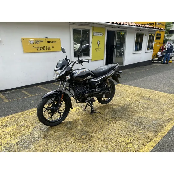 Bajaj Platino 125 2023
