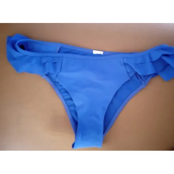 Bikini (solo Parte Baja) Nuevo. Lindo Color . Talla M