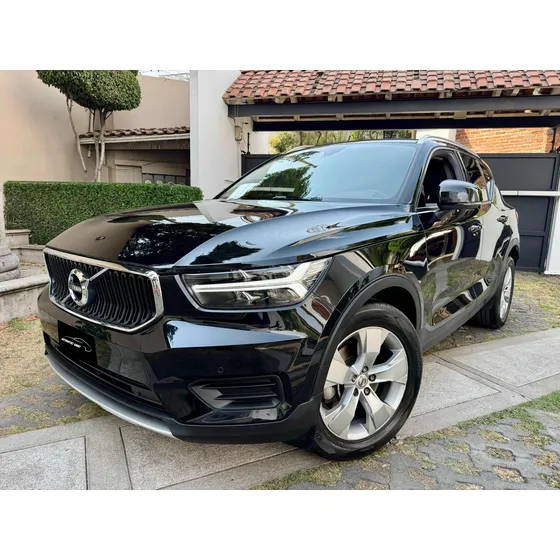 Volvo Xc40 2.0 T4 Momentum Auto Qcp