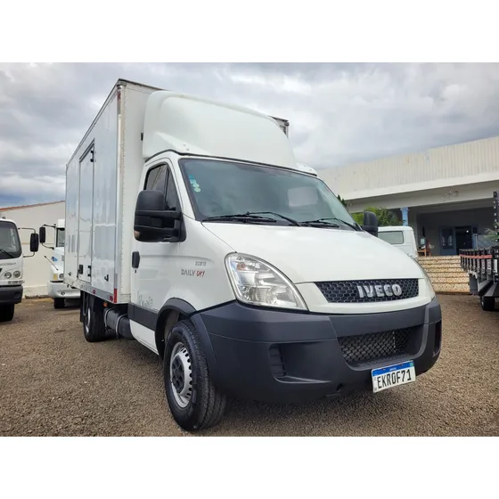 Iveco Daily Chasis 3.0 30-160 3750 Cab. Simples 2p