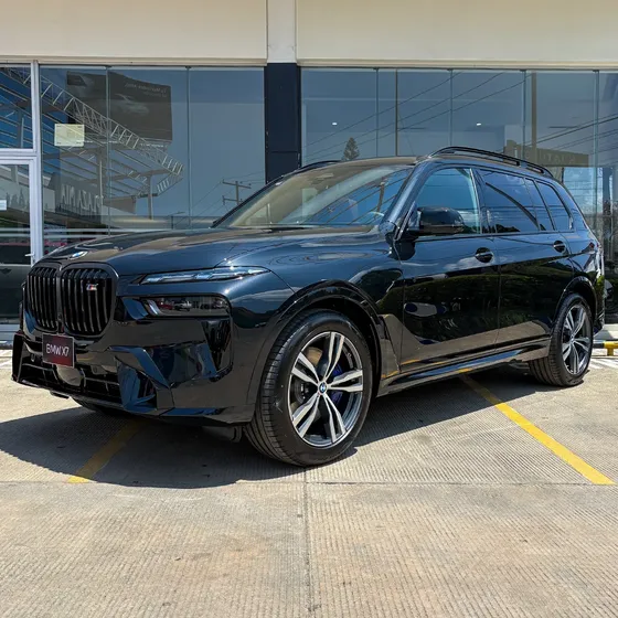 BMW X7 2026 4.4 V8 M60i
