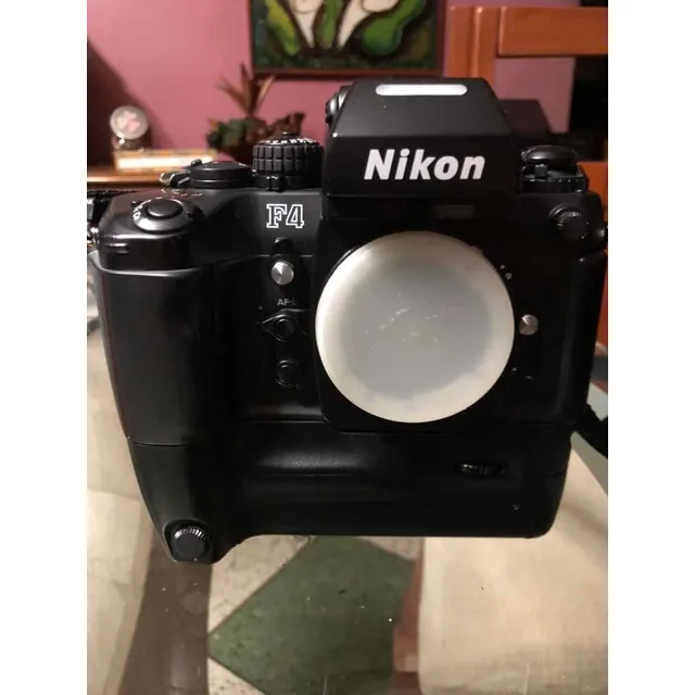 Nikon F4 Nueva  Sin Detalle Sin Caja Tal Cómo Está En Foto