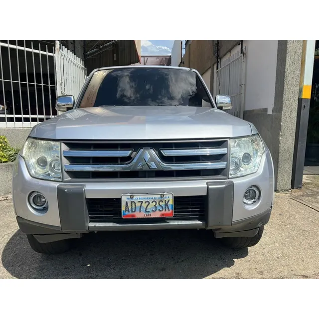 Mitsubishi Montero Limited